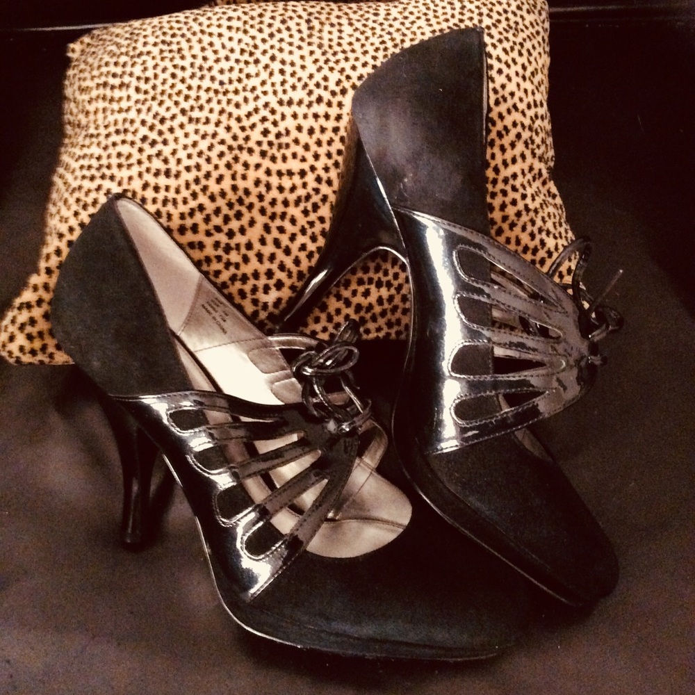 Black Faux Suede Patent leather peep toe sandal